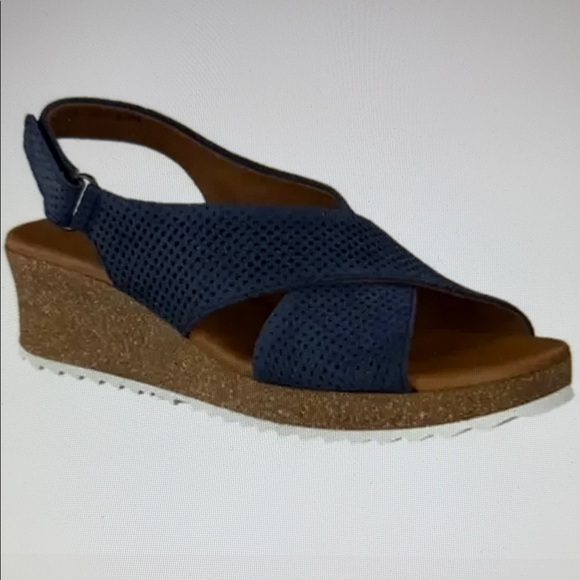Paul Green Super Soft Blue Perforated Wedge Sandals Sz.9 - Picture 8 of 8